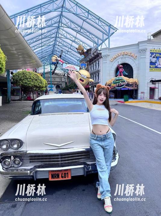 打开155.fun入口，瓜一口一口，心里默默算着今晚能吃多少！