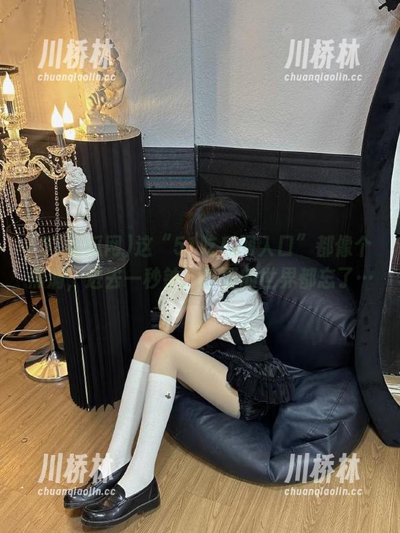 这“51吃瓜网入口”都像个黑洞，进去一秒钟，外面的世界都忘了…