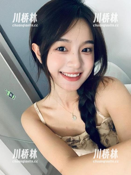 下载51吃瓜网，选对线路是关键，别走错了，可能会掉进八卦的深渊噢！