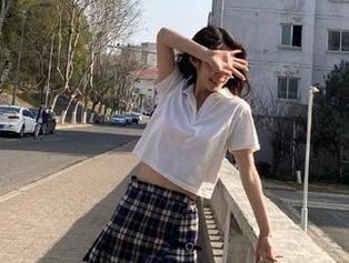 透过998su苹果版，发现瓜和秘密交织的微妙快感，心颤颤的。