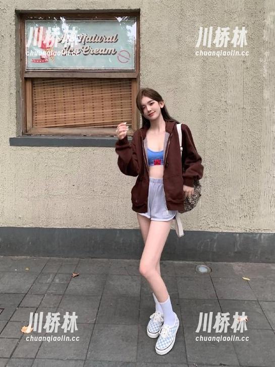 找到了tttzzz.su的黑料网址，这一波是不是真的要扩张我的八卦版图？