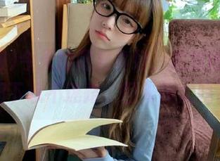 今天的阳光真好，吃瓜网让我在朝阳下永不迷路，回来得太晚了！