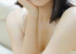 娜娜看“吃瓜网”里的八卦心情好到飞起，ios系统更新后却还时不时掉链子，你好吗？