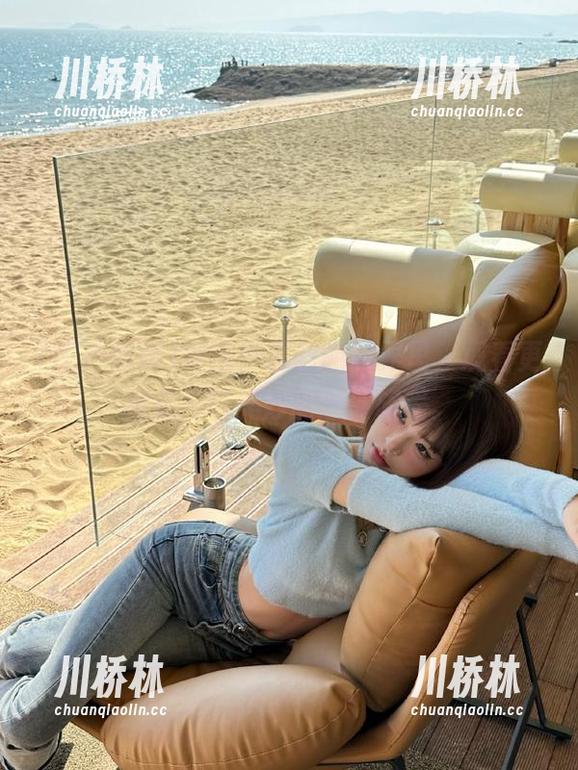 在国产黑料的世界里，观看更像是一场美妙的意外旅程。