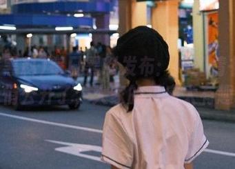 每日黑料发布：她的情书被人悄悄公开了，大家的反应太有趣！