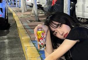 黑料网首页的新鲜事，观看的时候我一口咖啡差点喷出来，真不想走开。